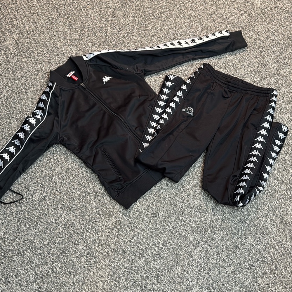 Kappa jump suit